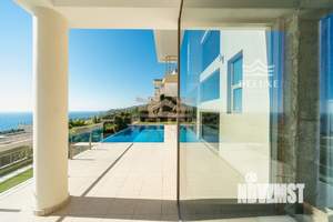 Дом 1200м&sup2;, 3-этажный, участок 10 сот.  