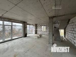 Дом 250м², 4-этажный, участок 4 сот.  