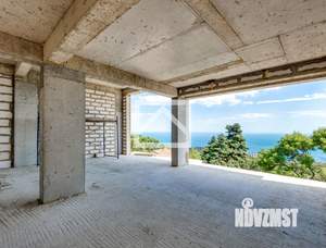 Дом 240м&sup2;, 3-этажный, участок 4 сот.  