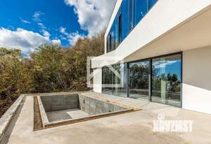 Дом 545м², 3-этажный, участок 10 сот.  