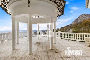 Дом 528м&sup2;, 3-этажный, участок 45 сот.  