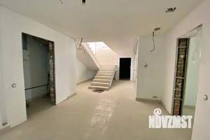 Дом 475м², 3-этажный, участок 4 сот.  