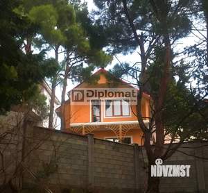 Дом 180м&sup2;, 2-этажный, участок 4 сот.  