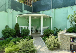 Дом 185м&sup2;, 2-этажный, участок 3 сот.  