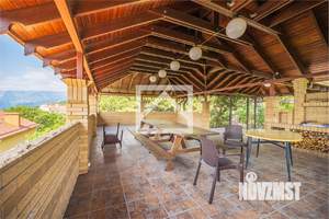 Дом 515м&sup2;, 3-этажный, участок 30 сот.  