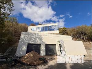 Дом 542м², 3-этажный, участок 10 сот.  