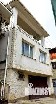 Дом 155м&sup2;, 3-этажный, участок 1 сот.  