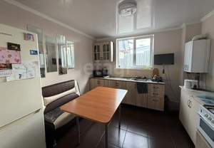 Дом 180м&sup2;, 2-этажный, участок 5 сот.  