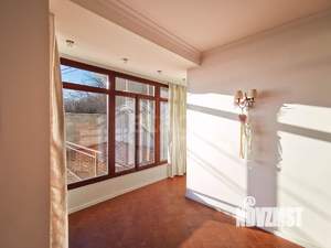 Дом 450м², 3-этажный, участок 10 сот.  