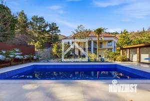 Дом 600м&sup2;, 2-этажный, участок 20 сот.  