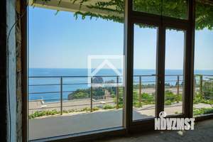 Дом 820м&sup2;, 3-этажный, участок 8 сот.  