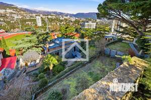 Дом 320м&sup2;, 3-этажный, участок 10 сот.  