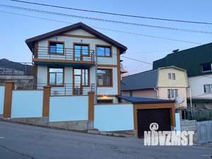 Дом 264м&sup2;, 3-этажный, участок 3 сот.  