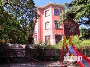 Дом 486м&sup2;, 3-этажный, участок 5 сот.  