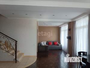 Дом 292м&sup2;, 3-этажный, участок 6 сот.  