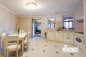 Дом 414м&sup2;, 4-этажный, участок 14 сот.  