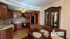 Дом 185м&sup2;, 2-этажный, участок 5 сот.  