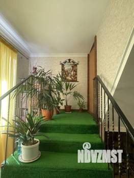 Дом 350м&sup2;, 2-этажный, участок 6 сот.  