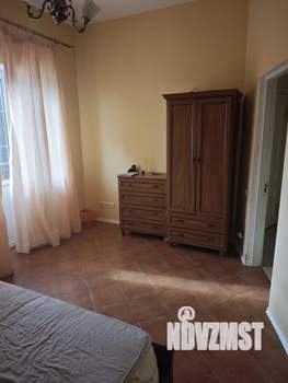 Коттедж 163м&sup2;, 3-этажный, участок 1 сот.  