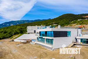 Дом 407м&sup2;, 2-этажный, участок 20 сот.  