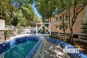 Дом 465м&sup2;, 3-этажный, участок 11 сот.  