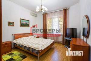 Дом 400м², 2-этажный, участок 20 сот.  