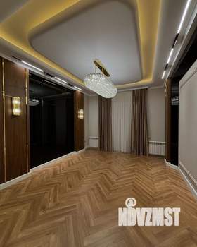 Дом 400м², 2-этажный, участок 8 сот.  