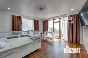 Дом 285м&sup2;, 3-этажный, участок 12 сот.  