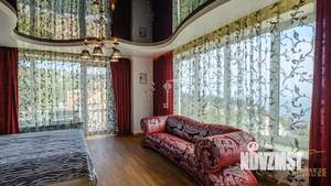 Дом 296м², 3-этажный, участок 20 сот.  