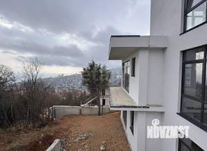 Дом 540м&sup2;, 3-этажный, участок 7 сот.  