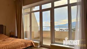 Дом 625м&sup2;, 3-этажный, участок 8 сот.  