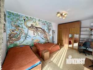 Дом 550м², 3-этажный, участок 32 сот.  