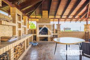 Дом 515м&sup2;, 3-этажный, участок 30 сот.  