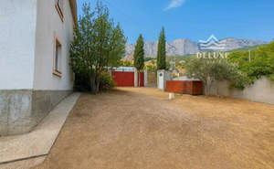 Дом 217м&sup2;, 3-этажный, участок 6 сот.  