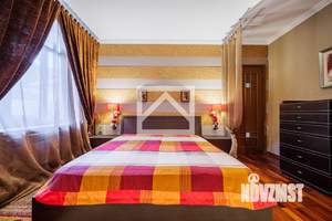 Дом 347м&sup2;, 2-этажный, участок 6 сот.  