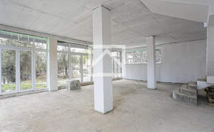 Дом 293м&sup2;, 3-этажный, участок 9 сот.  