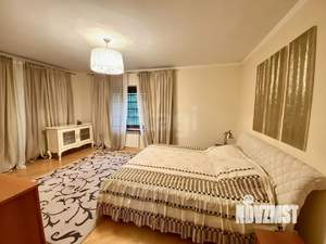 Дом 300м&sup2;, 3-этажный, участок 3 сот.  