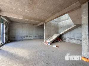 Дом 542м², 3-этажный, участок 10 сот.  