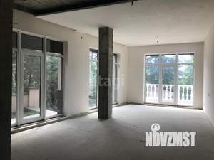 Дом 916м&sup2;, 4-этажный, участок 40 сот.  