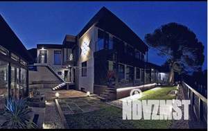 Коттедж 270м&sup2;, 3-этажный, участок 8 сот.  