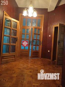 Дом 204м², 3-этажный, участок 5 сот.  