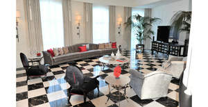 Дом 830м², 3-этажный, участок 10 сот.  