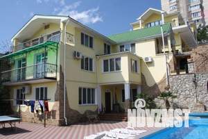 Дом 461м², 3-этажный, участок 8 сот.  