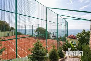 Дом 1680м&sup2;, 4-этажный, участок 32 сот.  