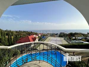 Дом 550м², 3-этажный, участок 32 сот.  