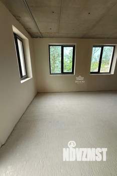 Дом 460м&sup2;, 3-этажный, участок 10 сот.  