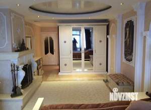 Дом 292м&sup2;, 3-этажный, участок 30 сот.  