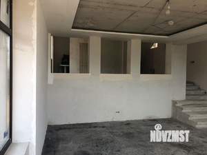 Дом 222м&sup2;, 3-этажный, участок 2 сот.  