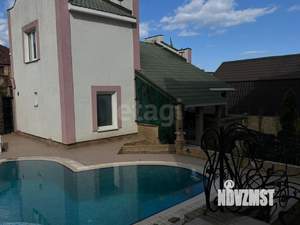 Дом 285м&sup2;, 3-этажный, участок 6 сот.  