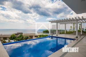 Дом 274м², 2-этажный, участок 4 сот.  